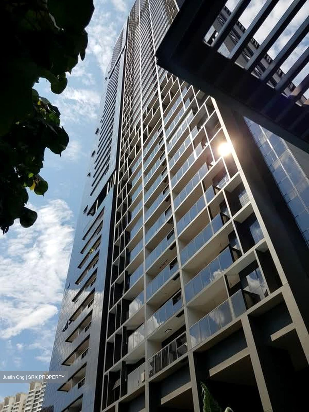 Commonwealth Towers (D3), Condominium #558060261